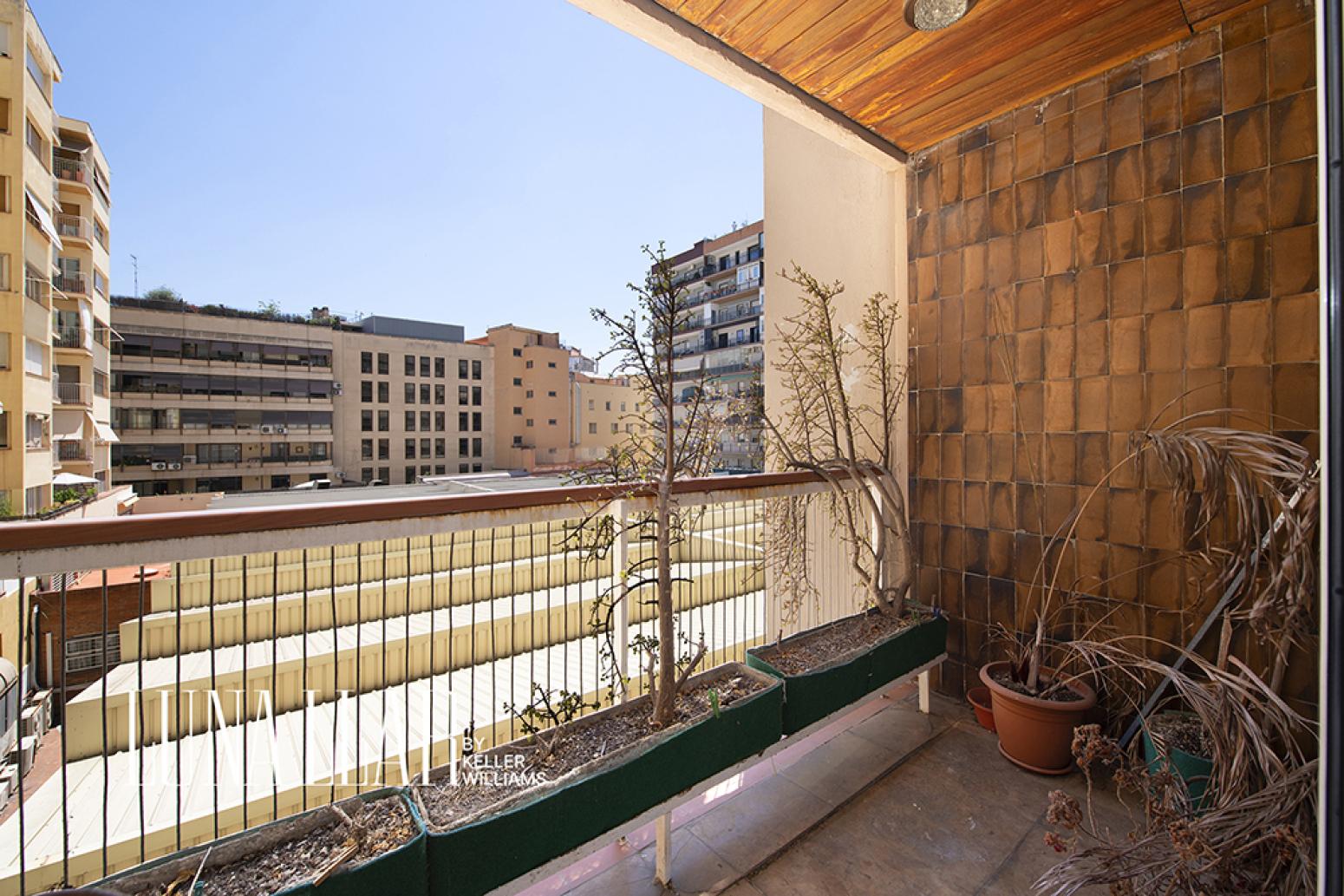 Flat for Sale in Barcelona