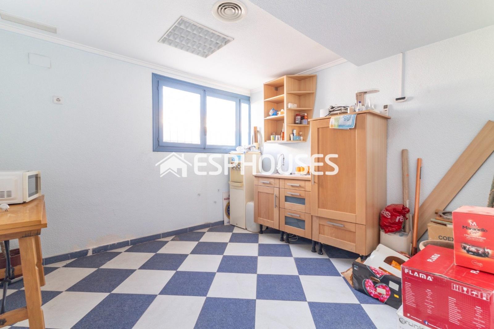 Premise for Sale in San Fulgencio
