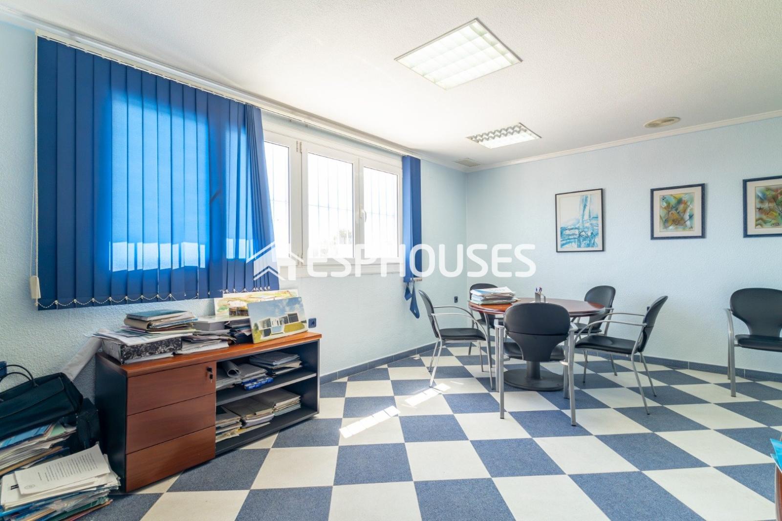 Premise for Sale in San Fulgencio