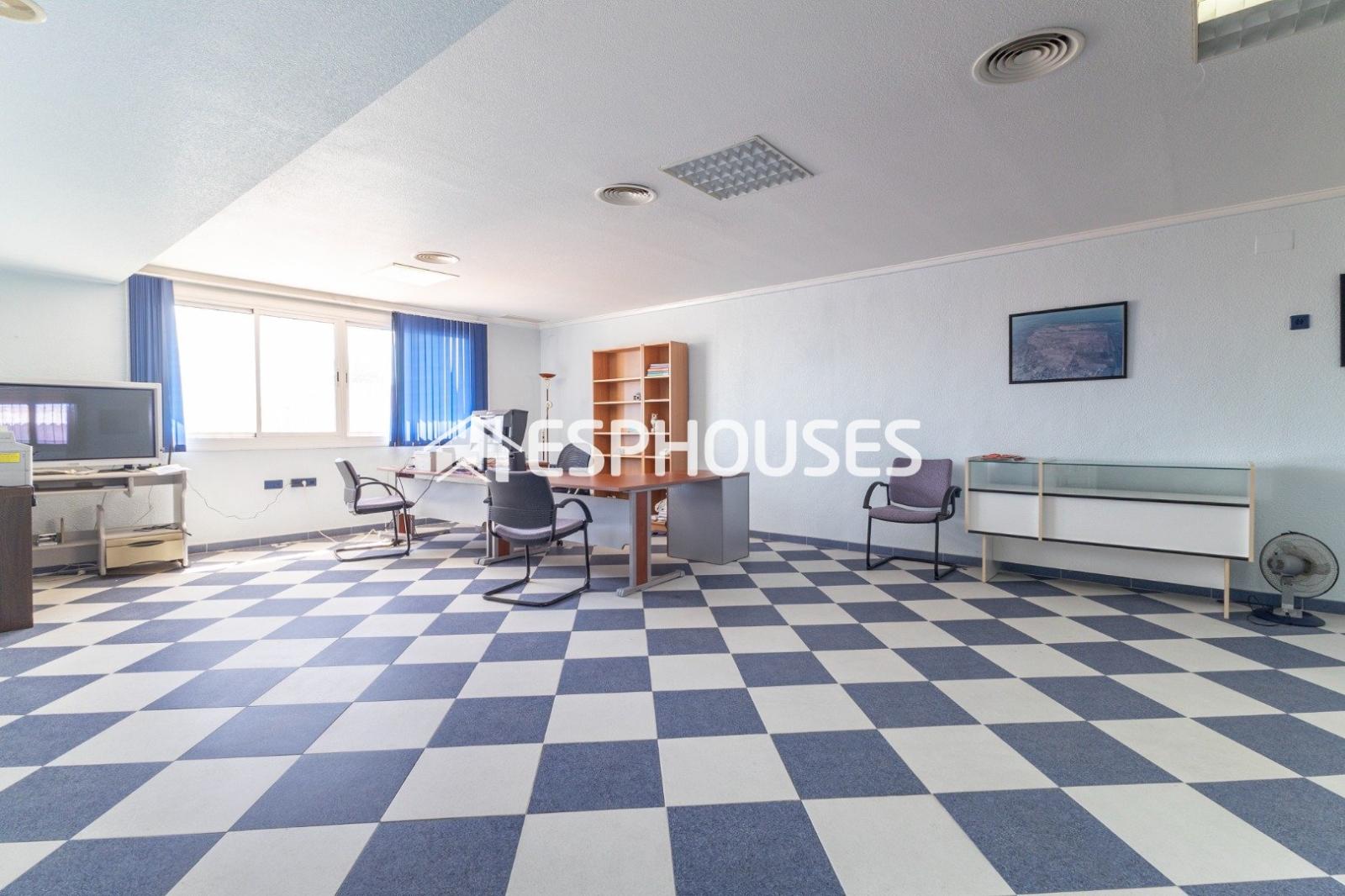 Premise for Sale in San Fulgencio