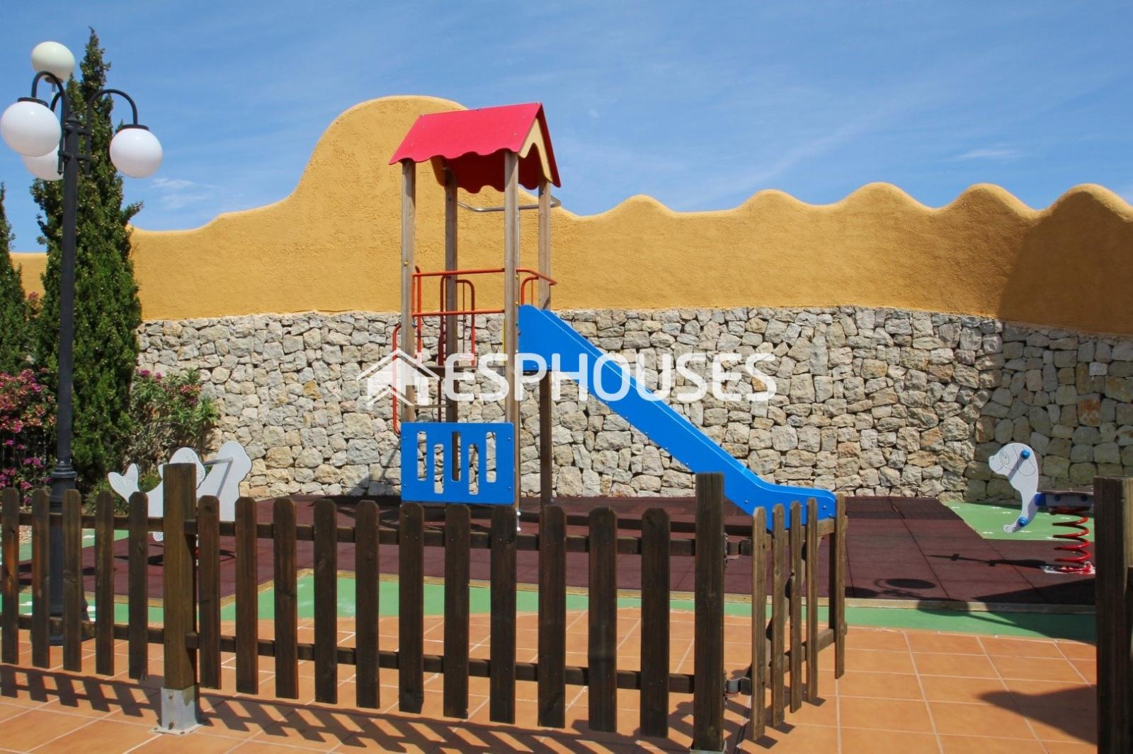 Duplex for Sale in Benitachell