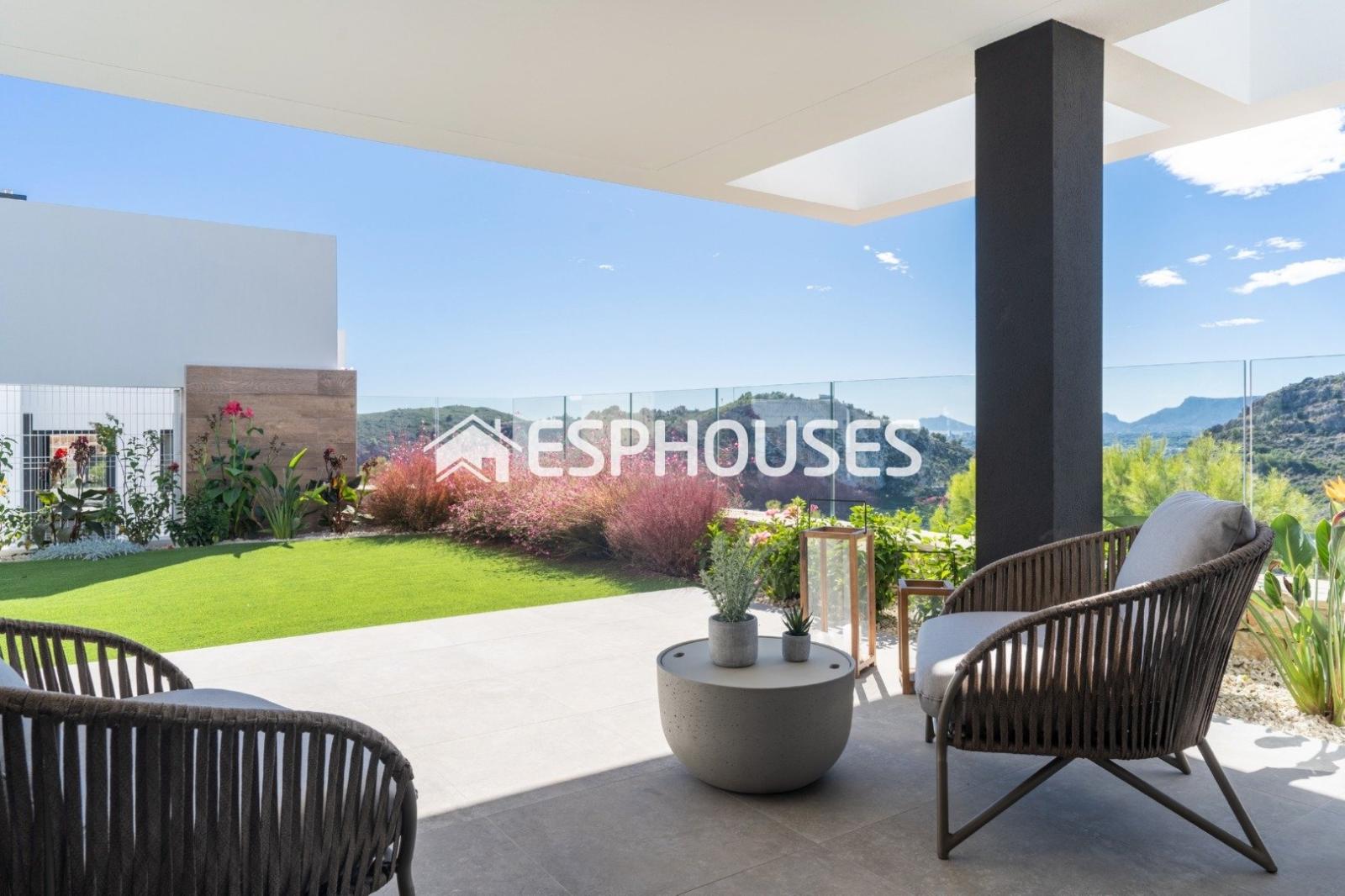 Duplex for Sale in Benitachell