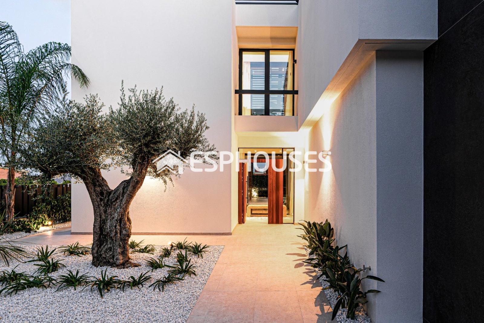 Villa for Sale in La Nucia