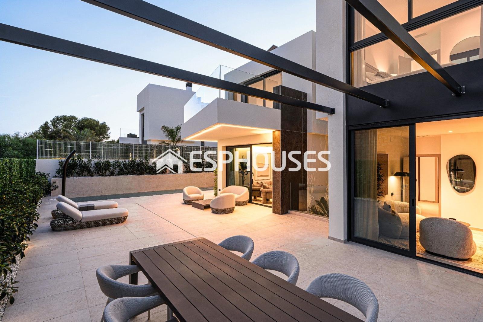 Villa for Sale in La Nucia