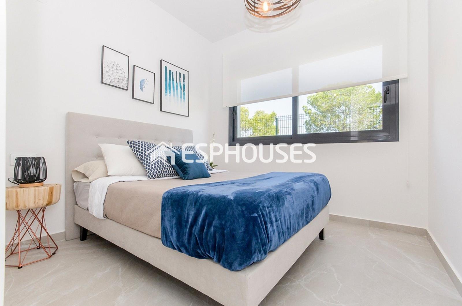 Bungalow for Sale in San Miguel de Salinas