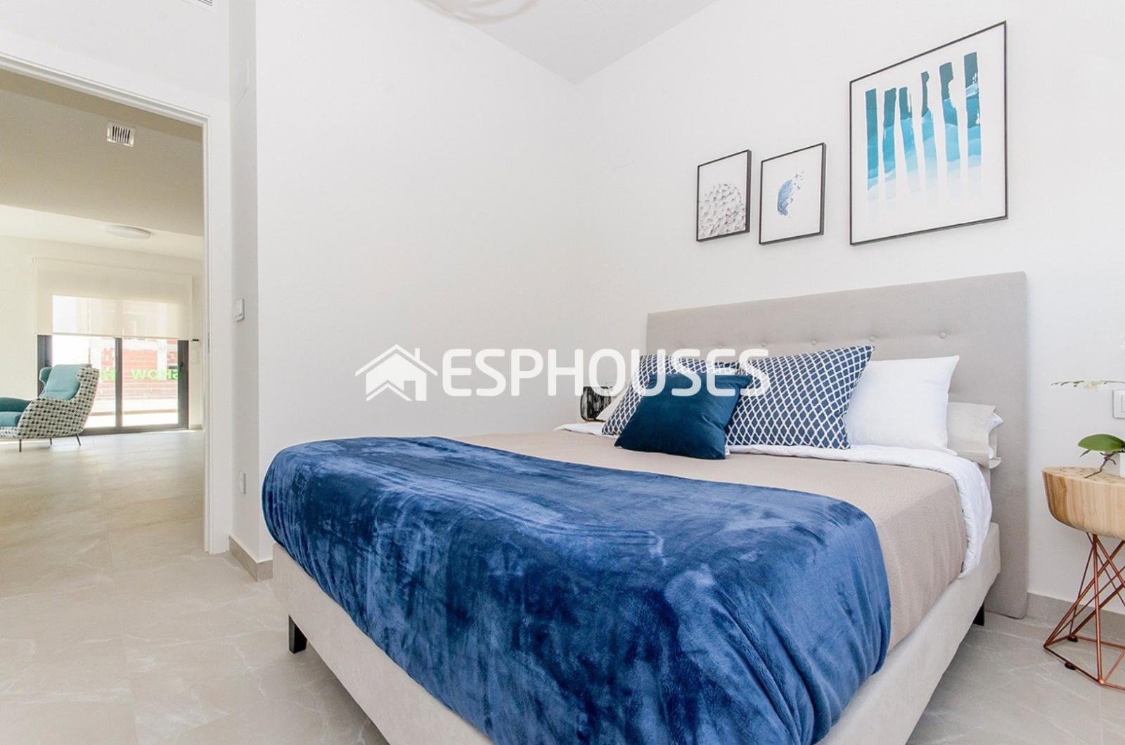 Bungalow for Sale in San Miguel de Salinas