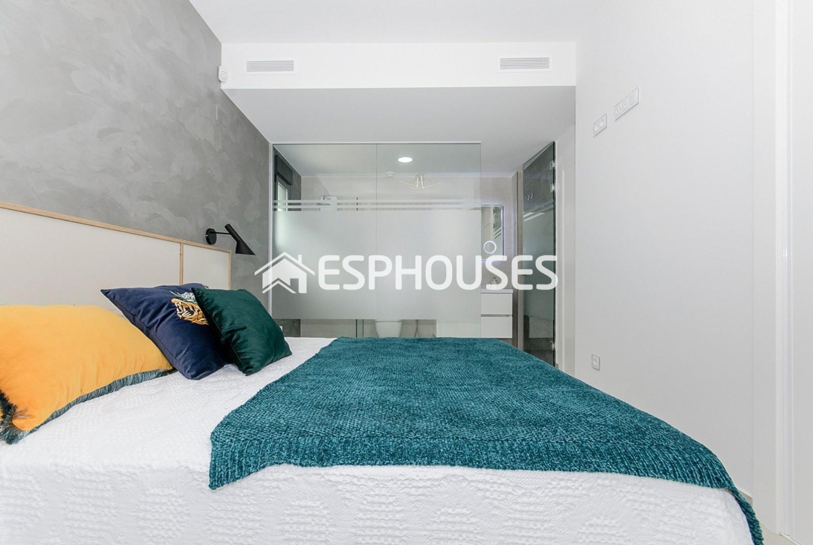 Bungalow for Sale in San Miguel de Salinas
