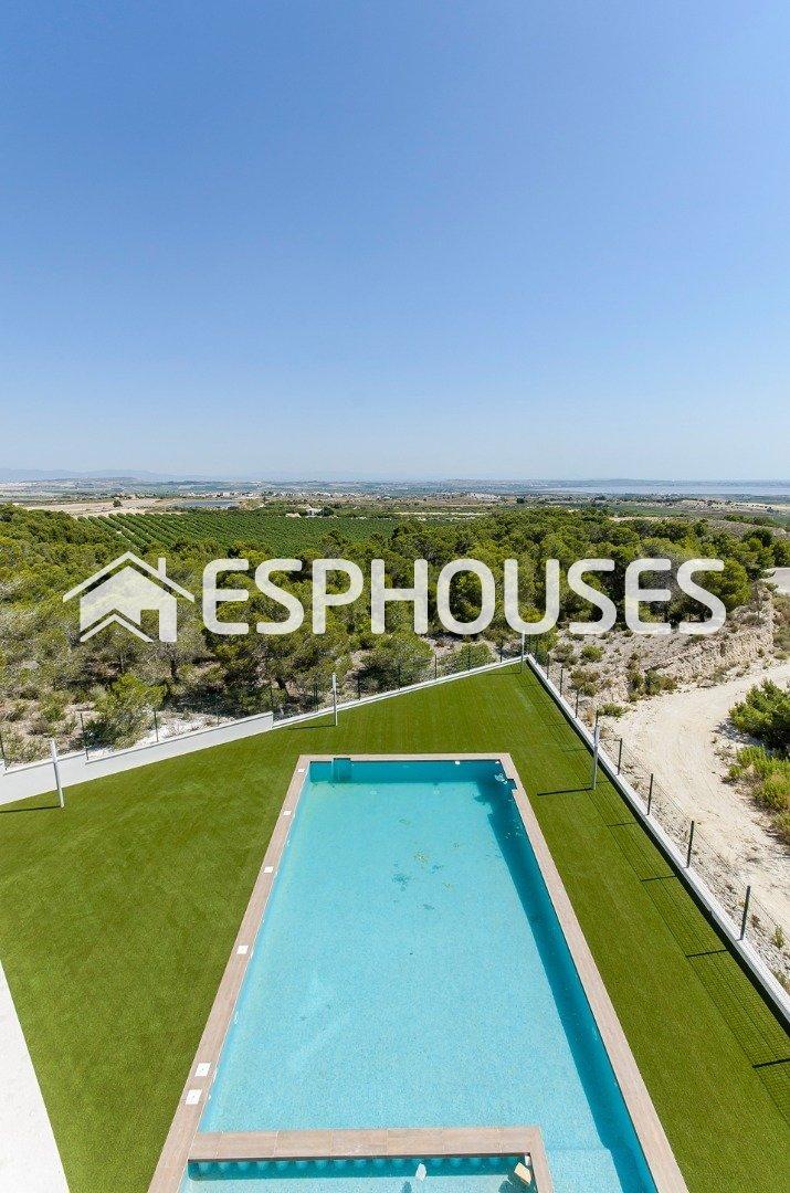 Bungalow for Sale in San Miguel de Salinas
