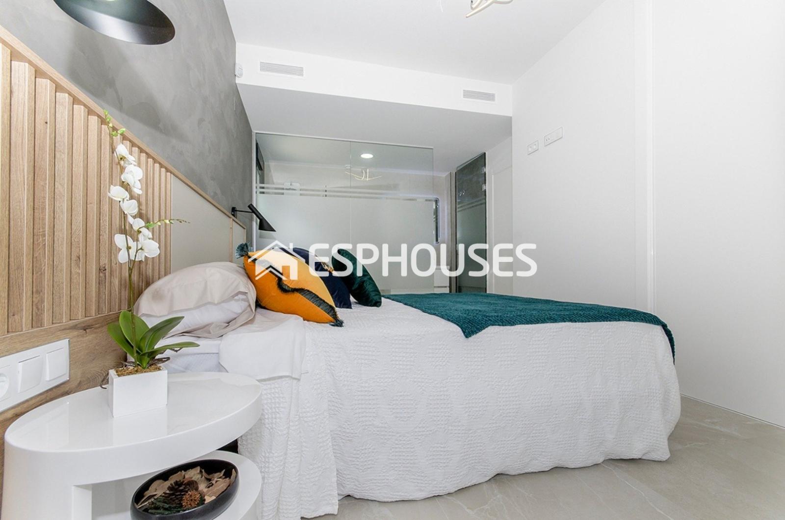Bungalow for Sale in San Miguel de Salinas