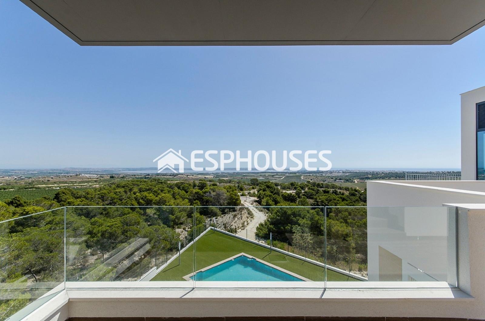 Bungalow for Sale in San Miguel de Salinas
