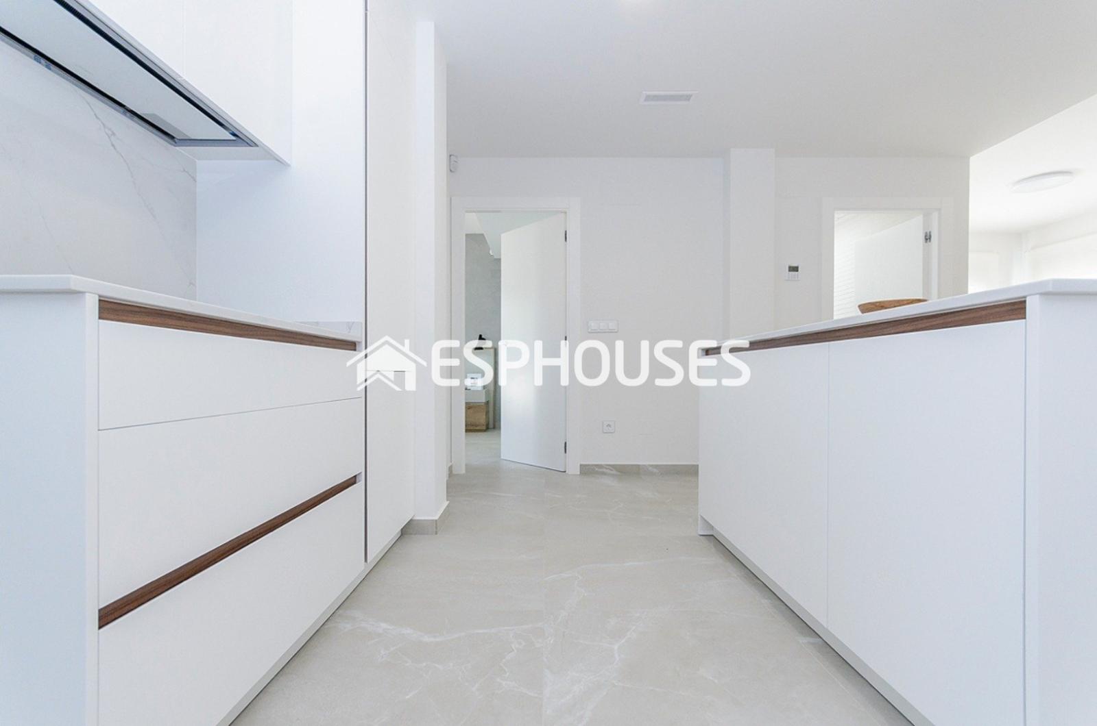 Bungalow for Sale in San Miguel de Salinas