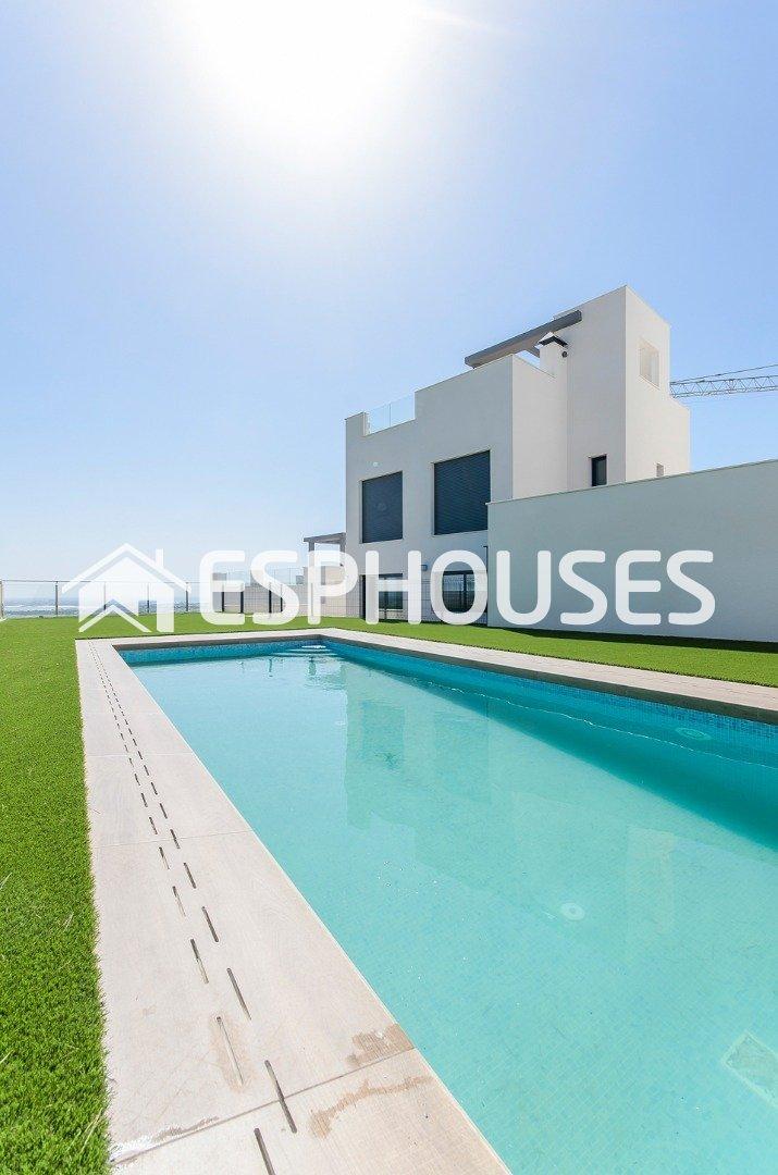 Bungalow for Sale in San Miguel de Salinas
