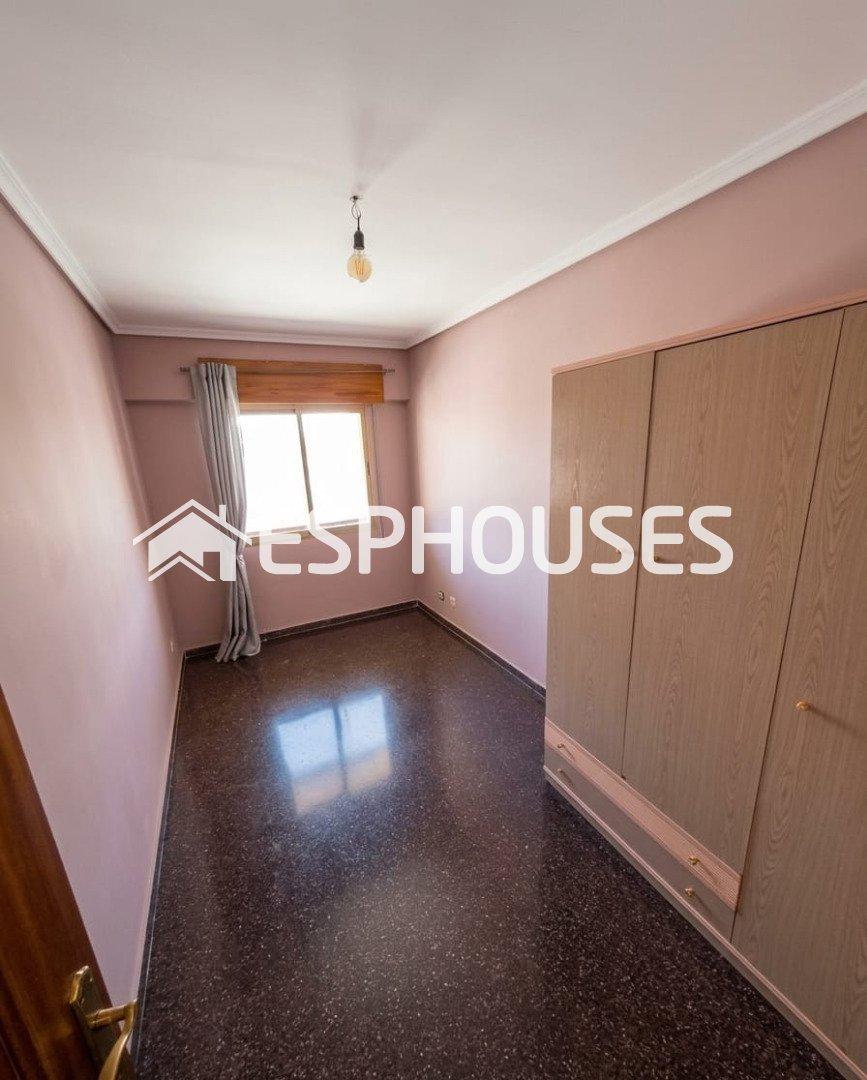 Apartment for Sale in Elche