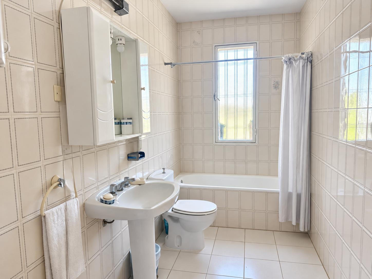 Chalet for Sale in Benajarafe