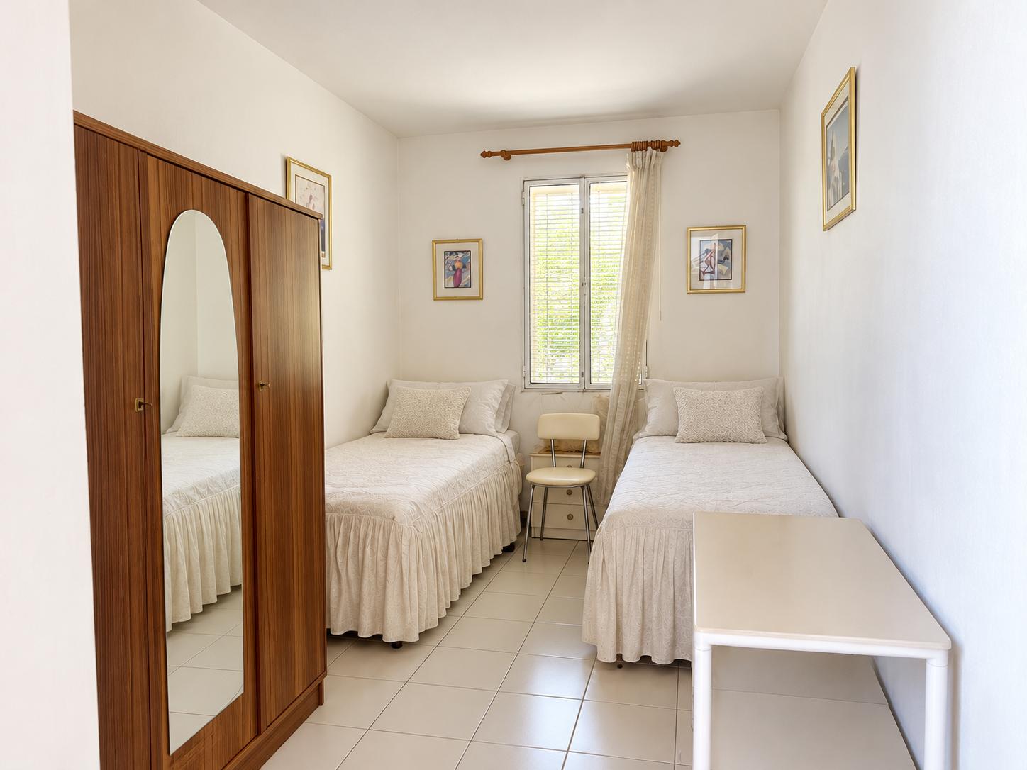 Chalet for Sale in Benajarafe