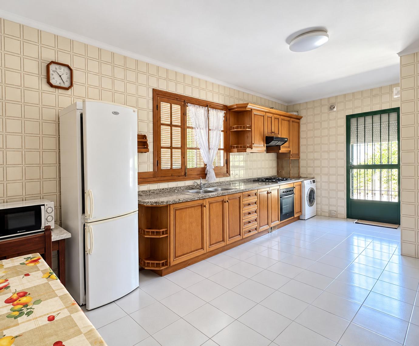 Chalet for Sale in Benajarafe