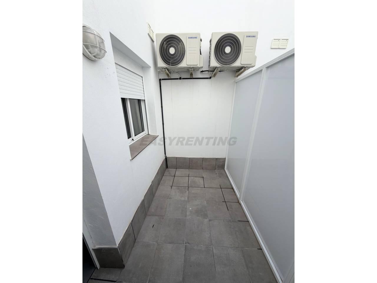 Flat for Rent in La Línea de la Concepción