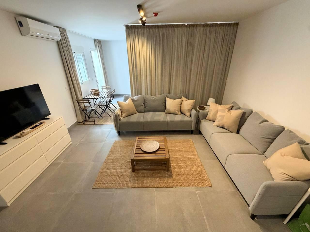 Flat for Rent in La Línea de la Concepción