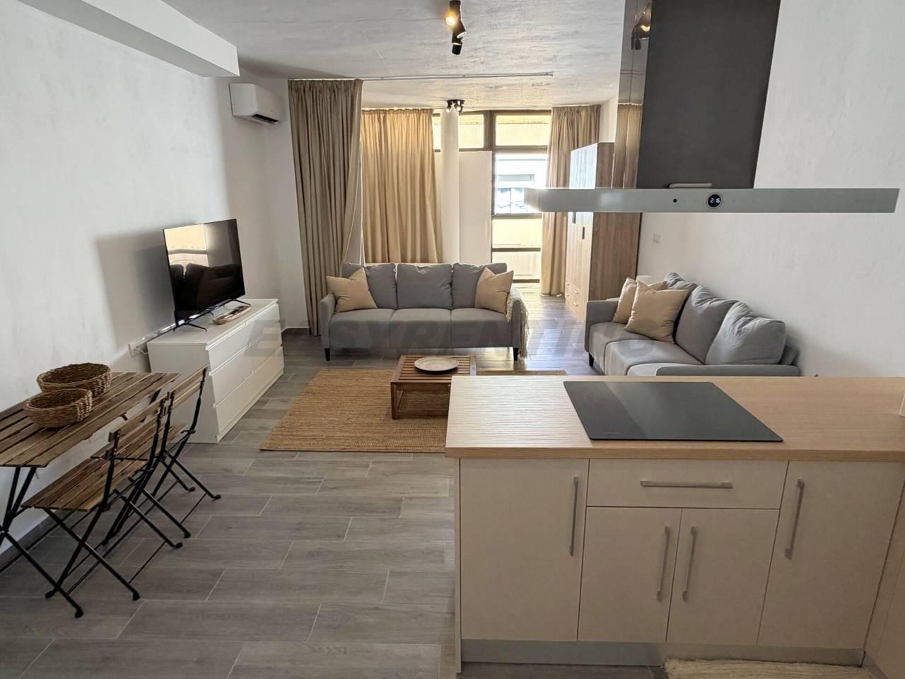 Flat for Rent in La Línea de la Concepción