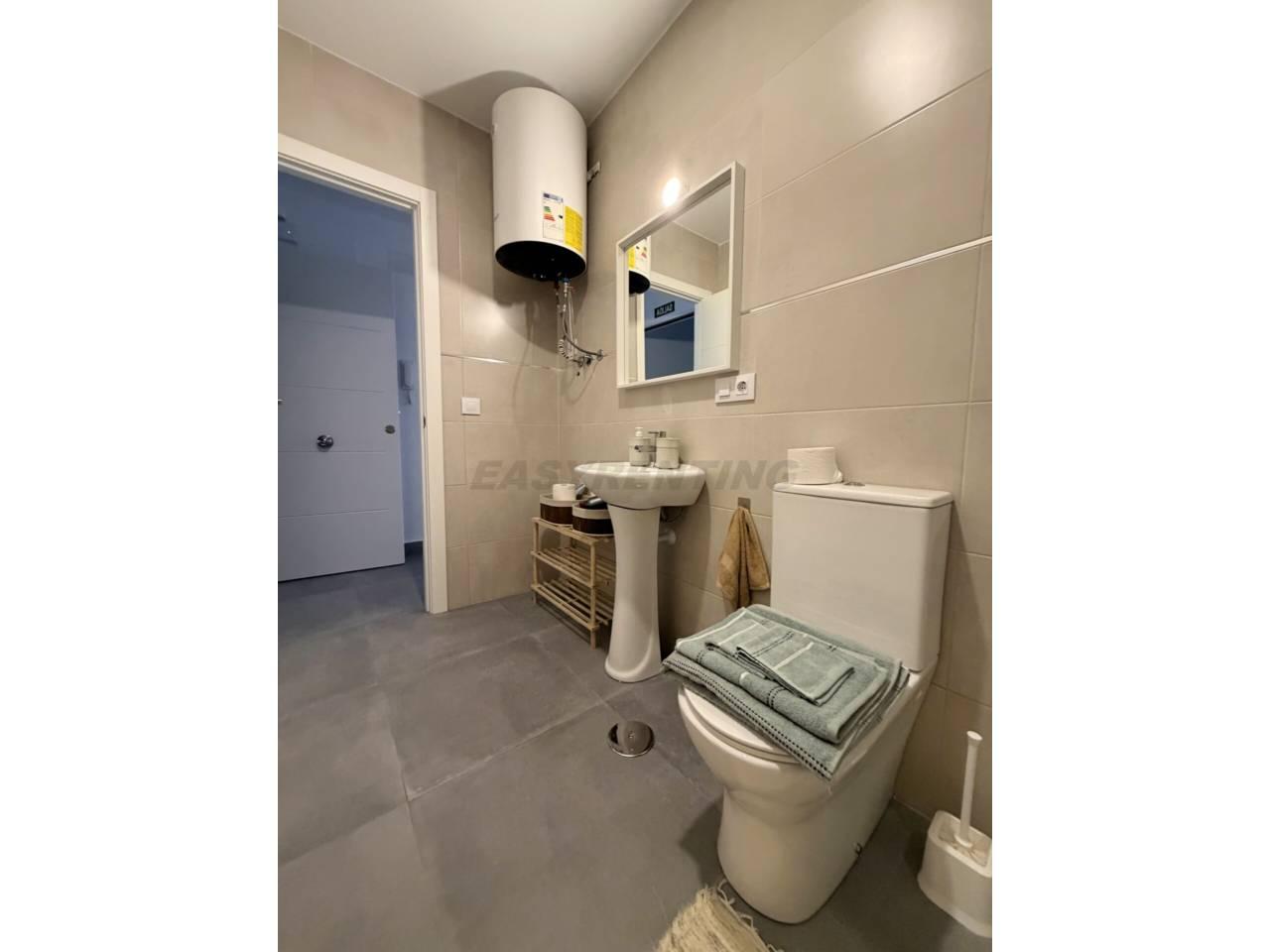 Flat for Rent in La Línea de la Concepción