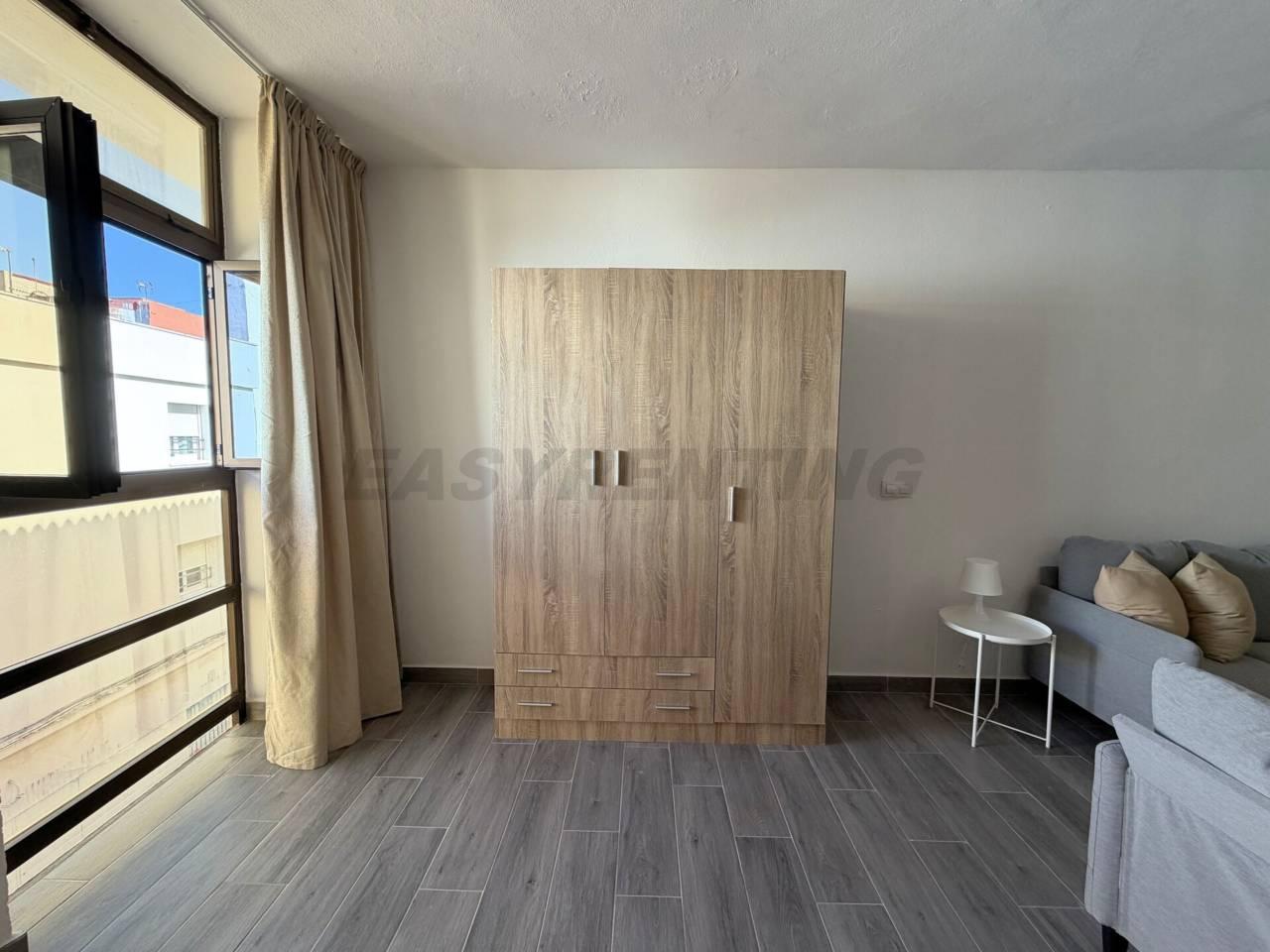 Flat for Rent in La Línea de la Concepción