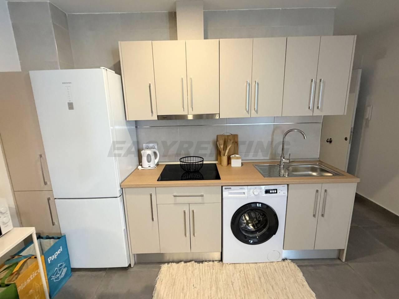 Flat for Rent in La Línea de la Concepción
