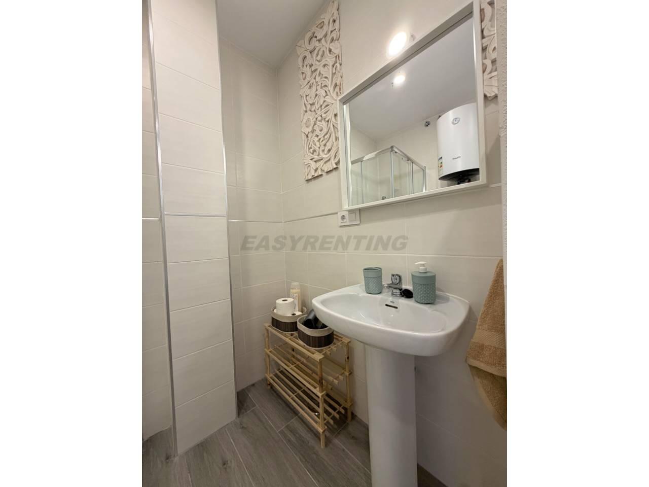 Flat for Rent in La Línea de la Concepción