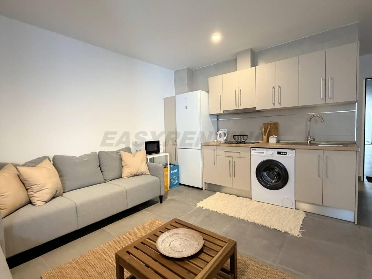 Flat for Rent in La Línea de la Concepción