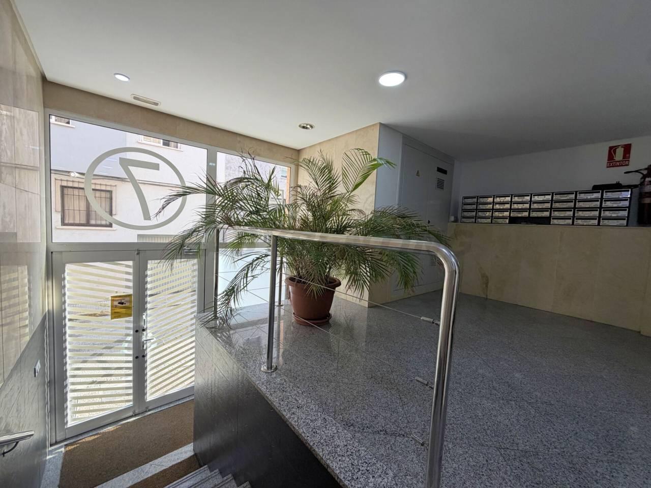 Flat for Rent in La Línea de la Concepción