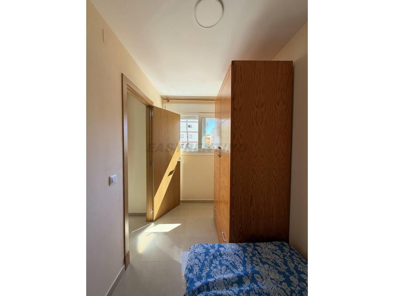 Flat for Rent in La Línea de la Concepción