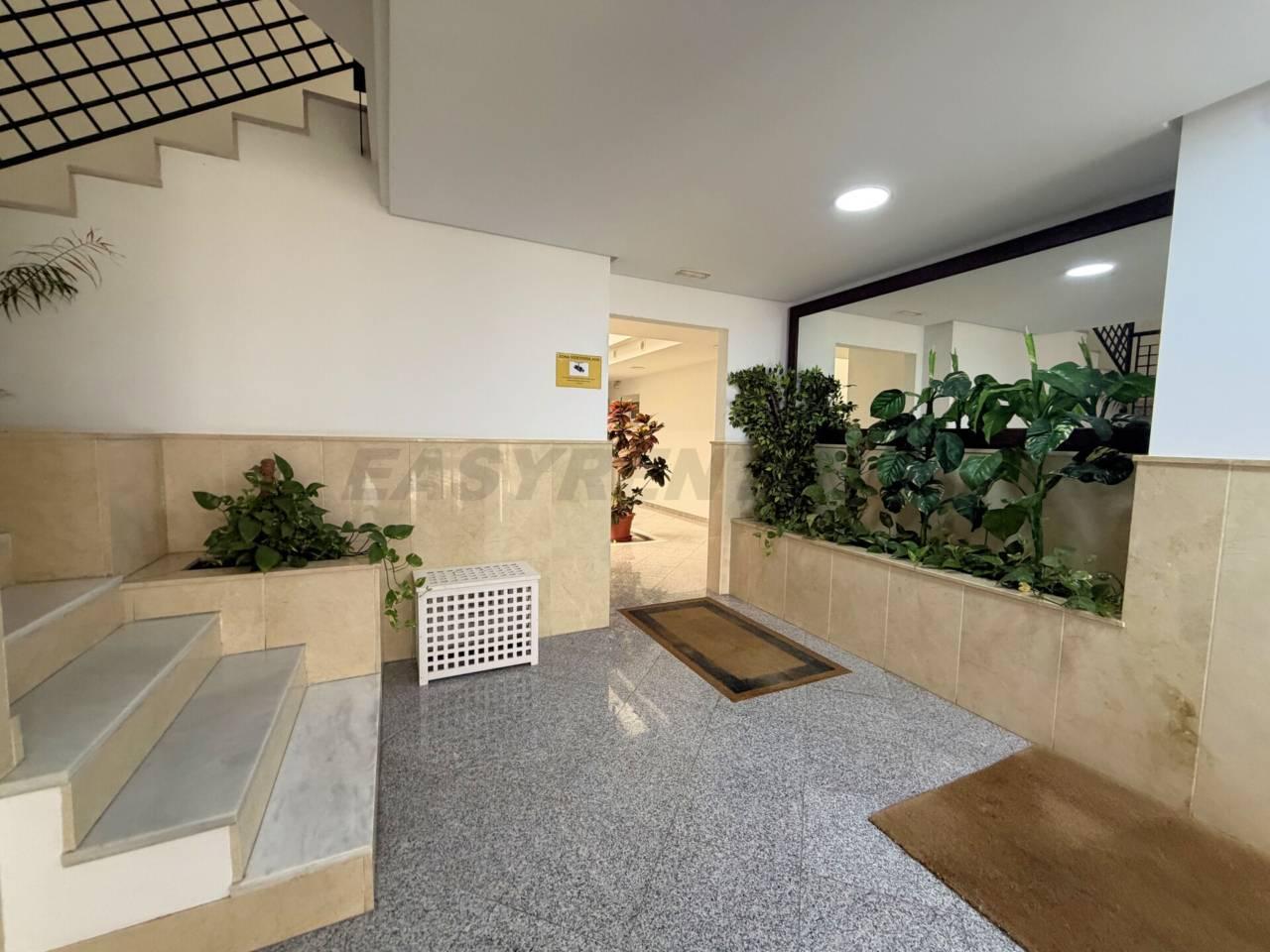Flat for Rent in La Línea de la Concepción