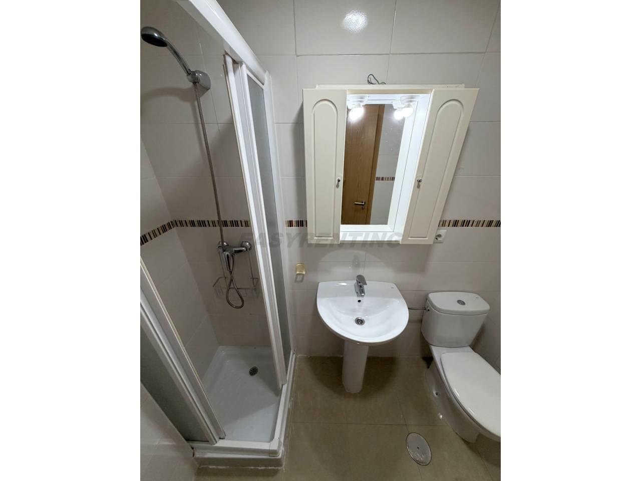 Flat for Rent in La Línea de la Concepción