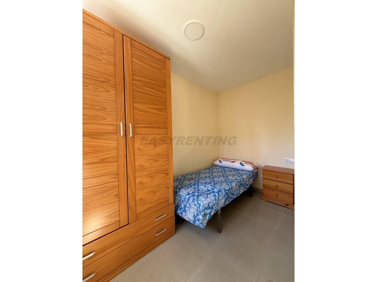 Flat for Rent in La Línea de la Concepción