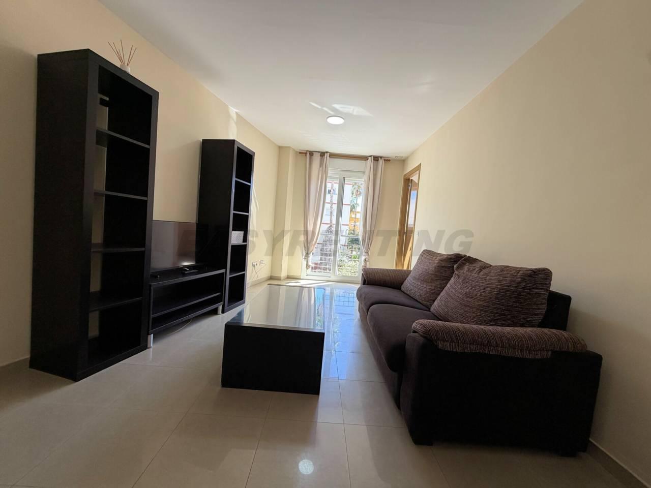 Flat for Rent in La Línea de la Concepción