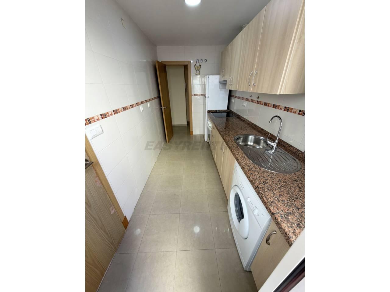 Flat for Rent in La Línea de la Concepción