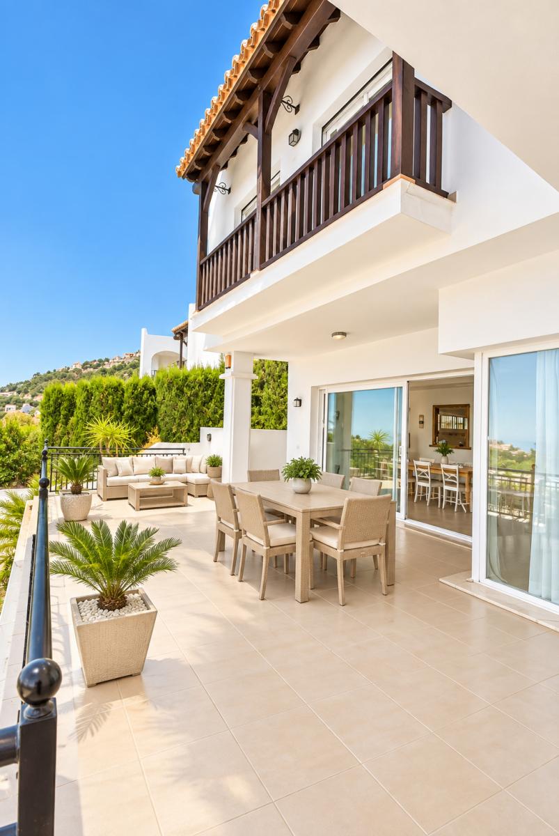 Semi-detached House for Rent in Benalmádena