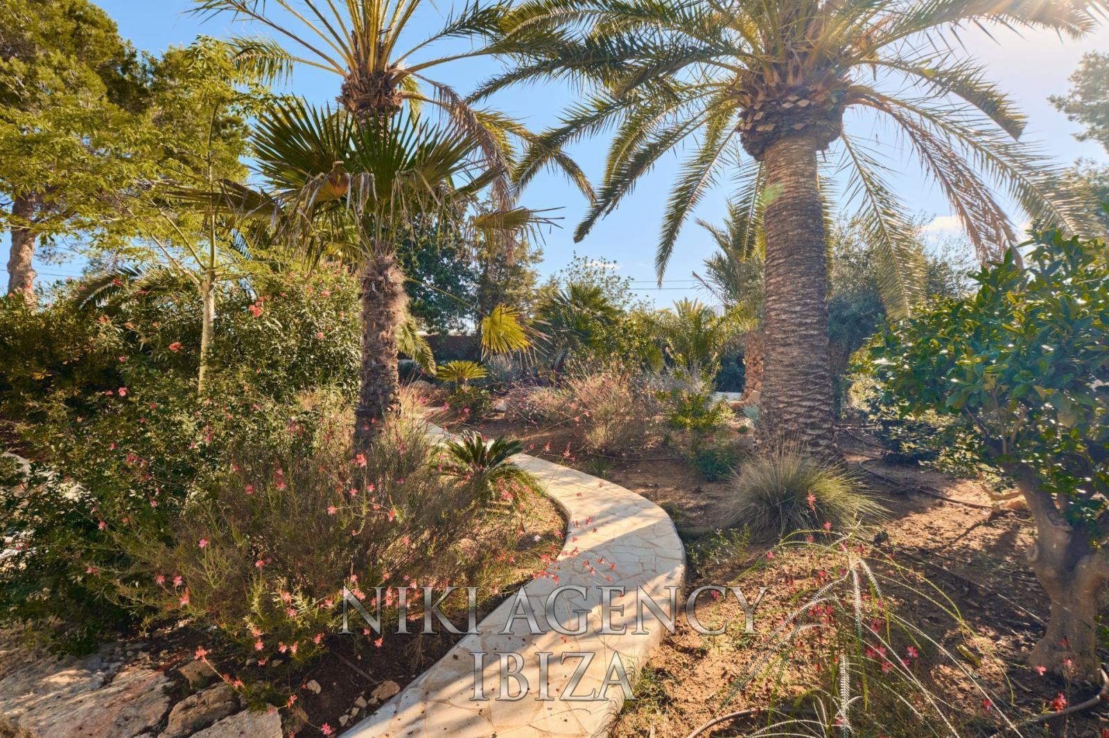 Chalet for Sale in Santa Eulalia del Río