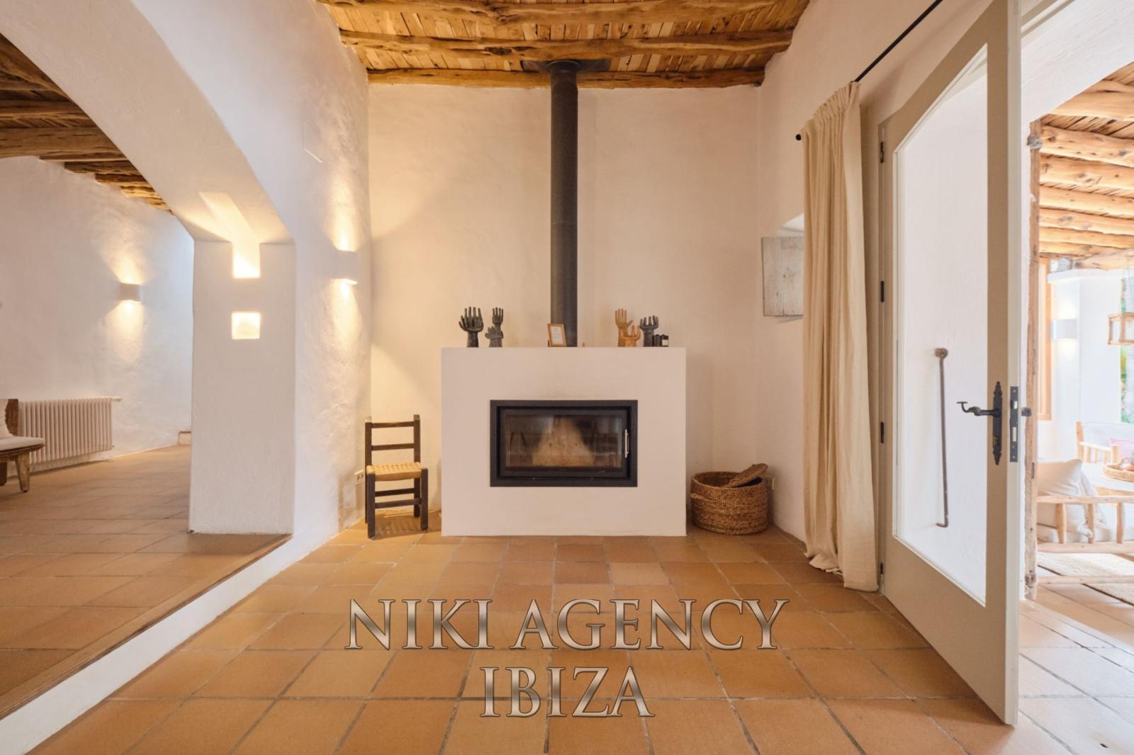 Chalet for Sale in Santa Eulalia del Río