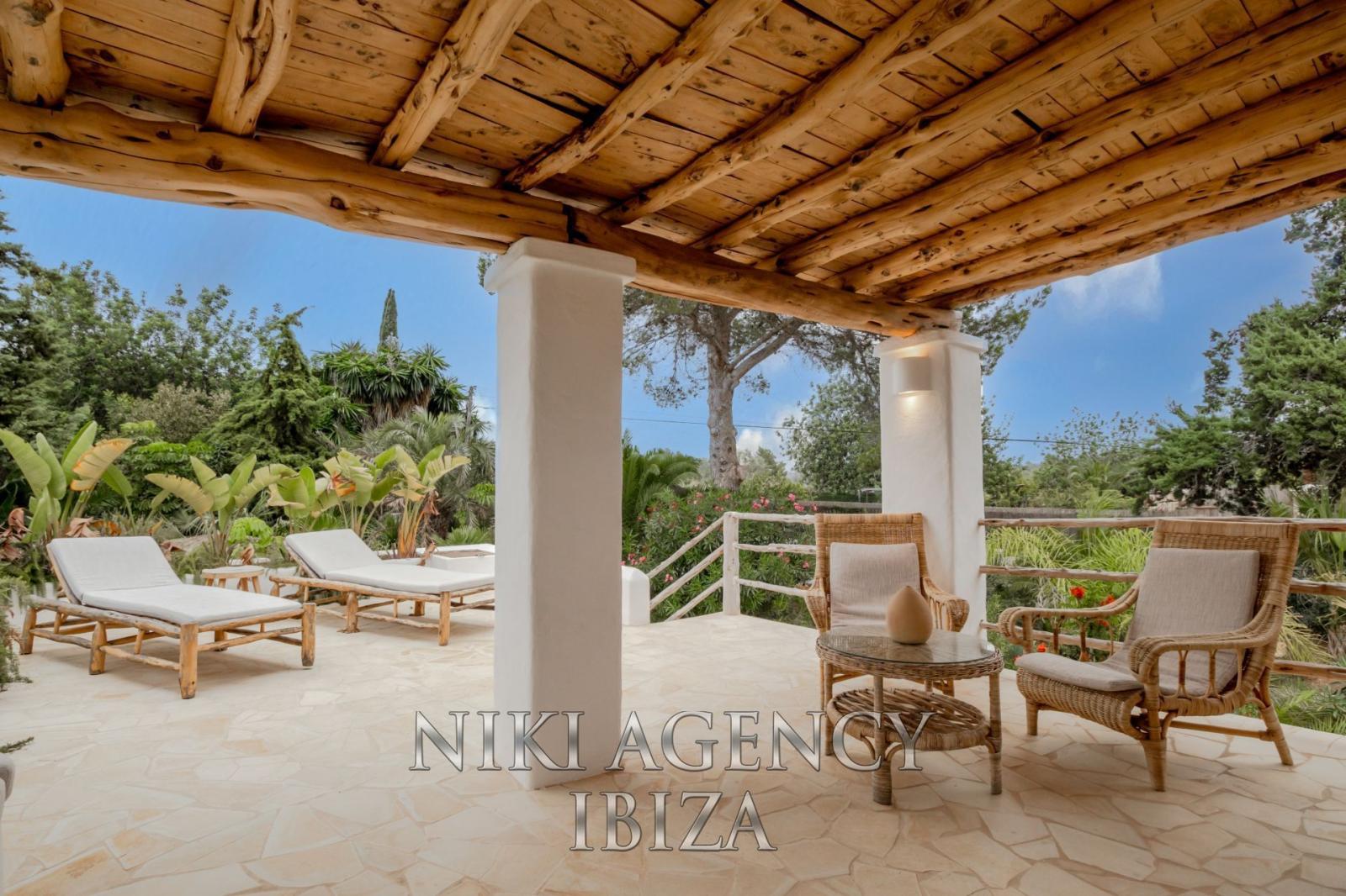 Chalet for Sale in Santa Eulalia del Río
