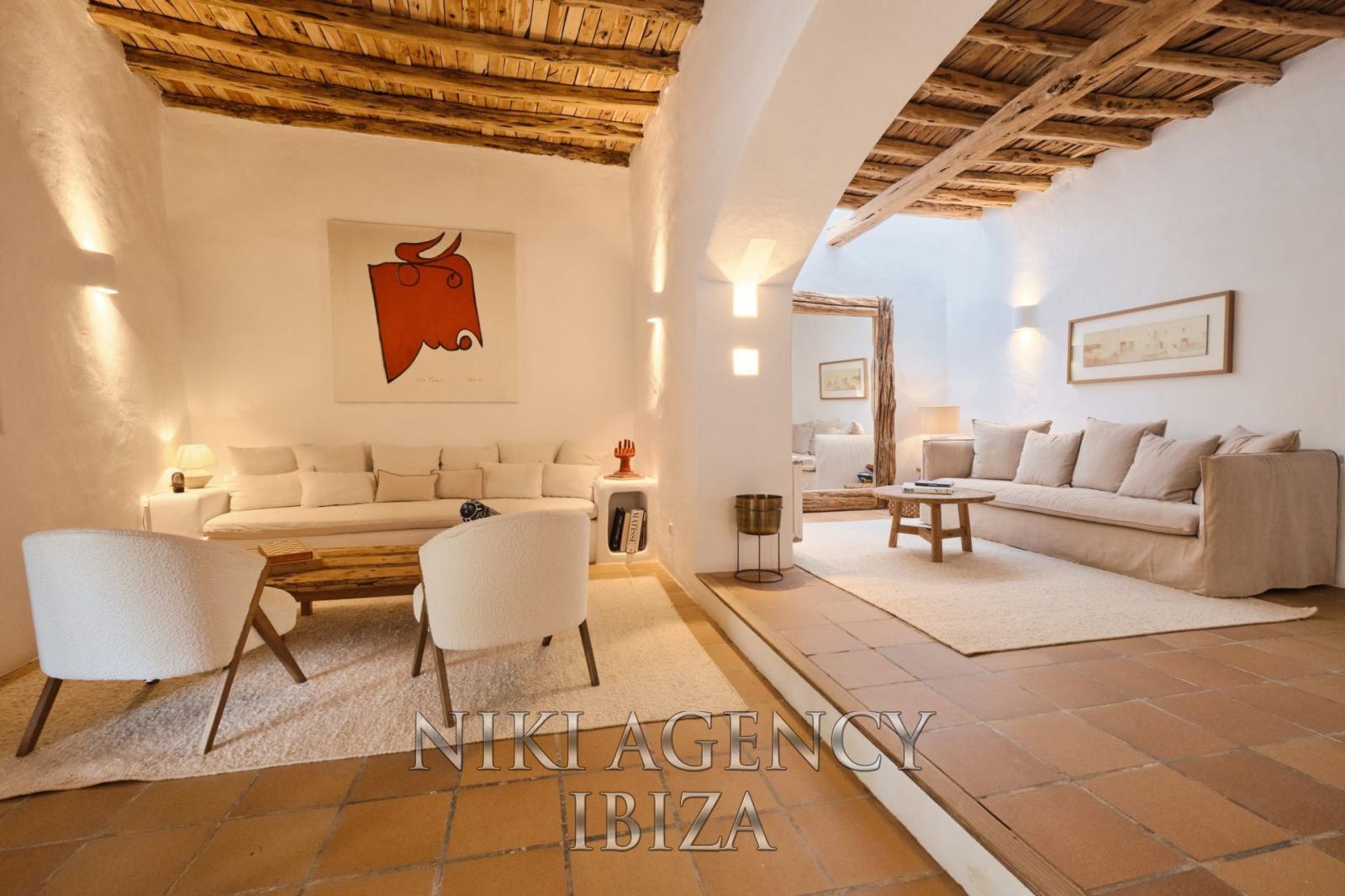 Chalet for Sale in Santa Eulalia del Río