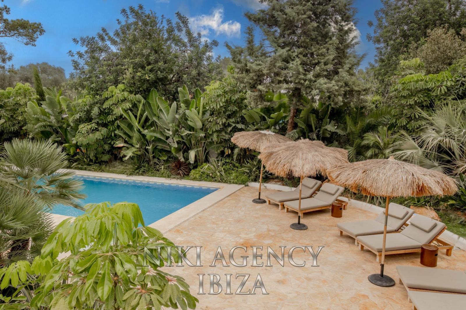 Chalet for Sale in Santa Eulalia del Río