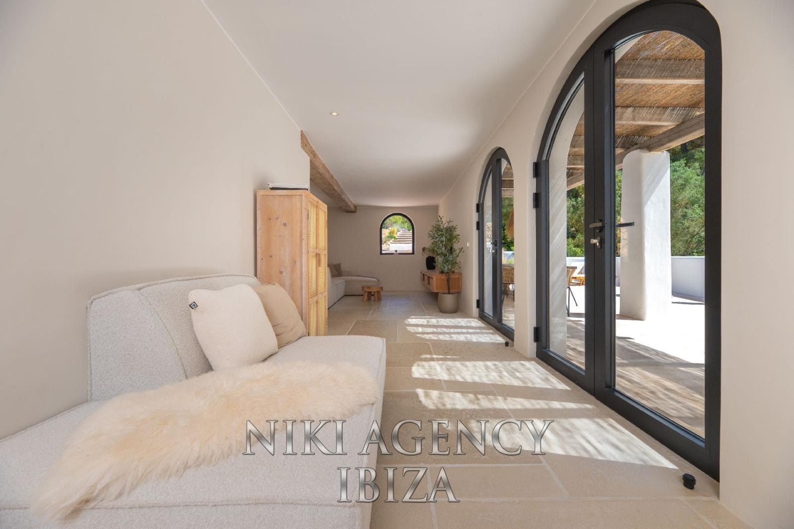 Chalet for Sale in Santa Eulalia del Río
