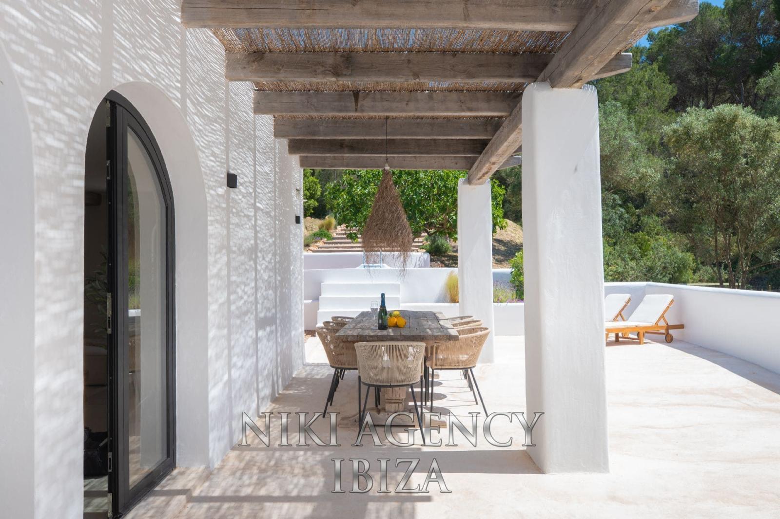 Chalet for Sale in Santa Eulalia del Río