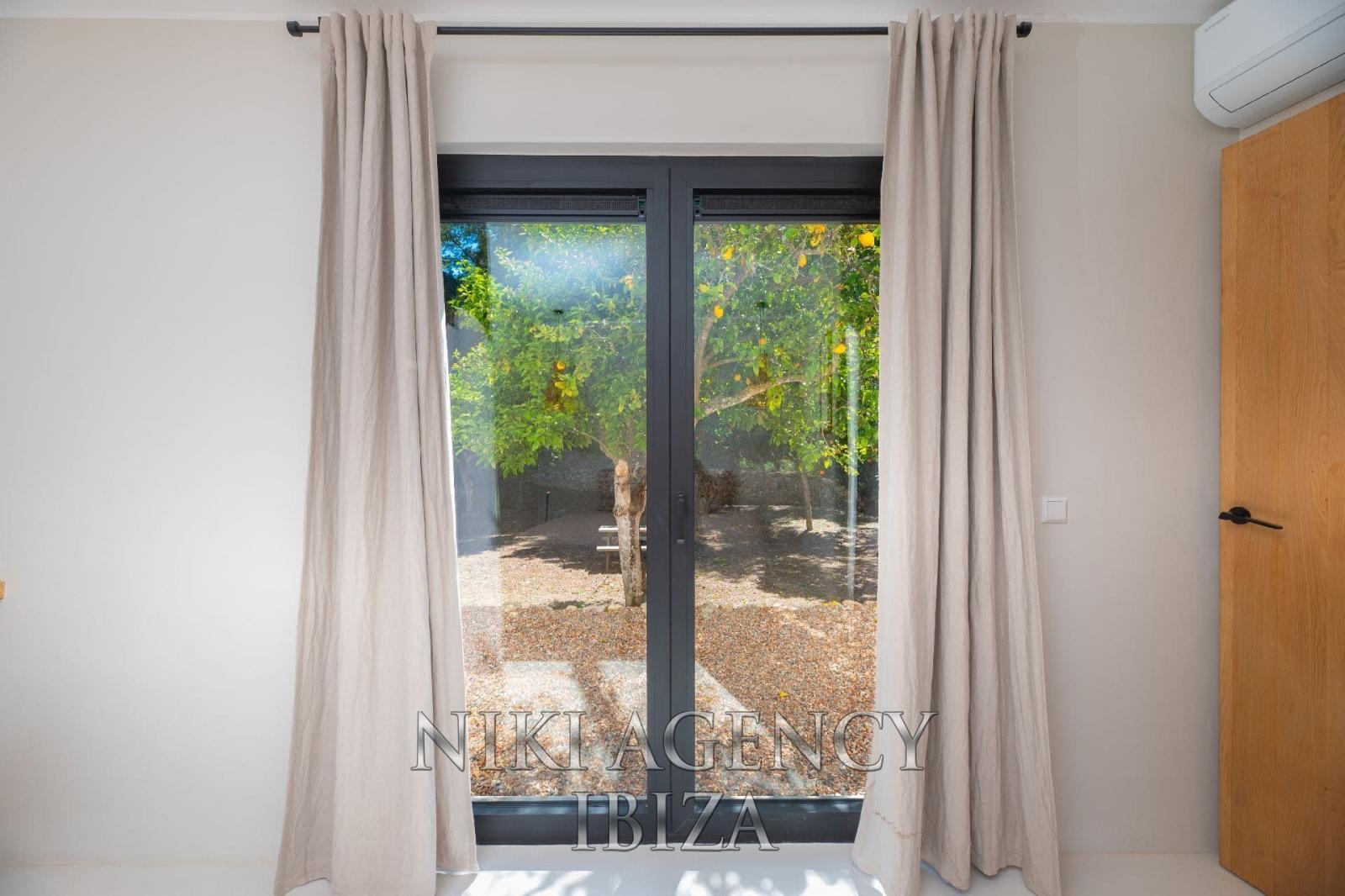 Chalet for Sale in Santa Eulalia del Río