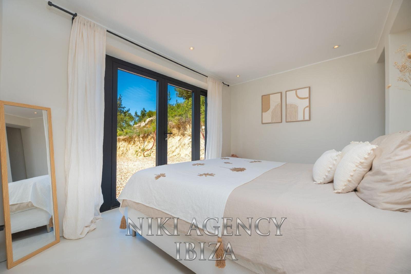 Chalet for Sale in Santa Eulalia del Río