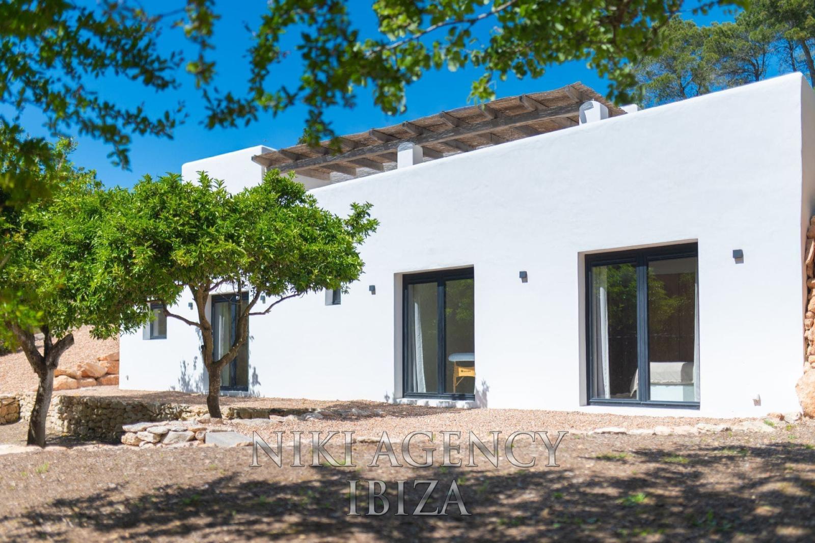 Chalet for Sale in Santa Eulalia del Río