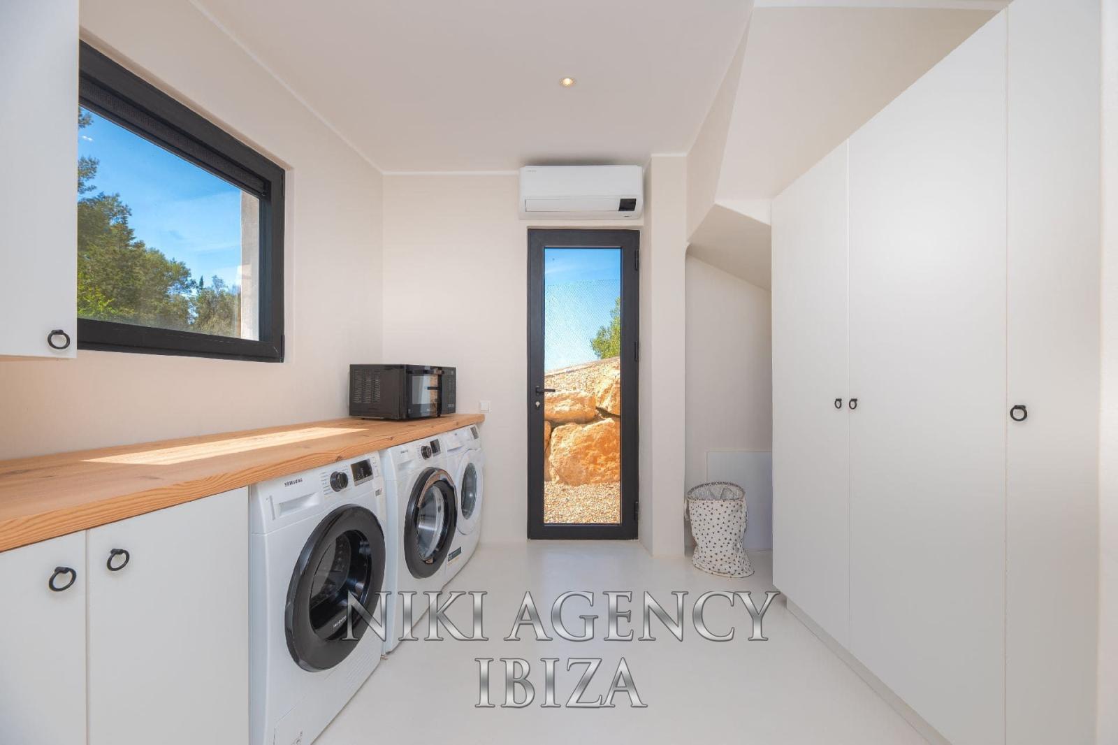 Chalet for Sale in Santa Eulalia del Río