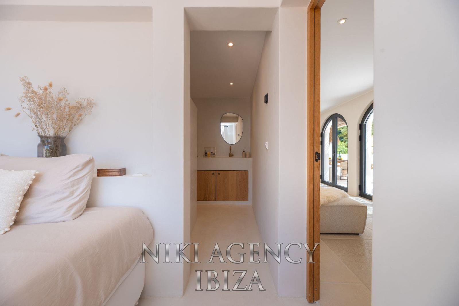 Chalet for Sale in Santa Eulalia del Río