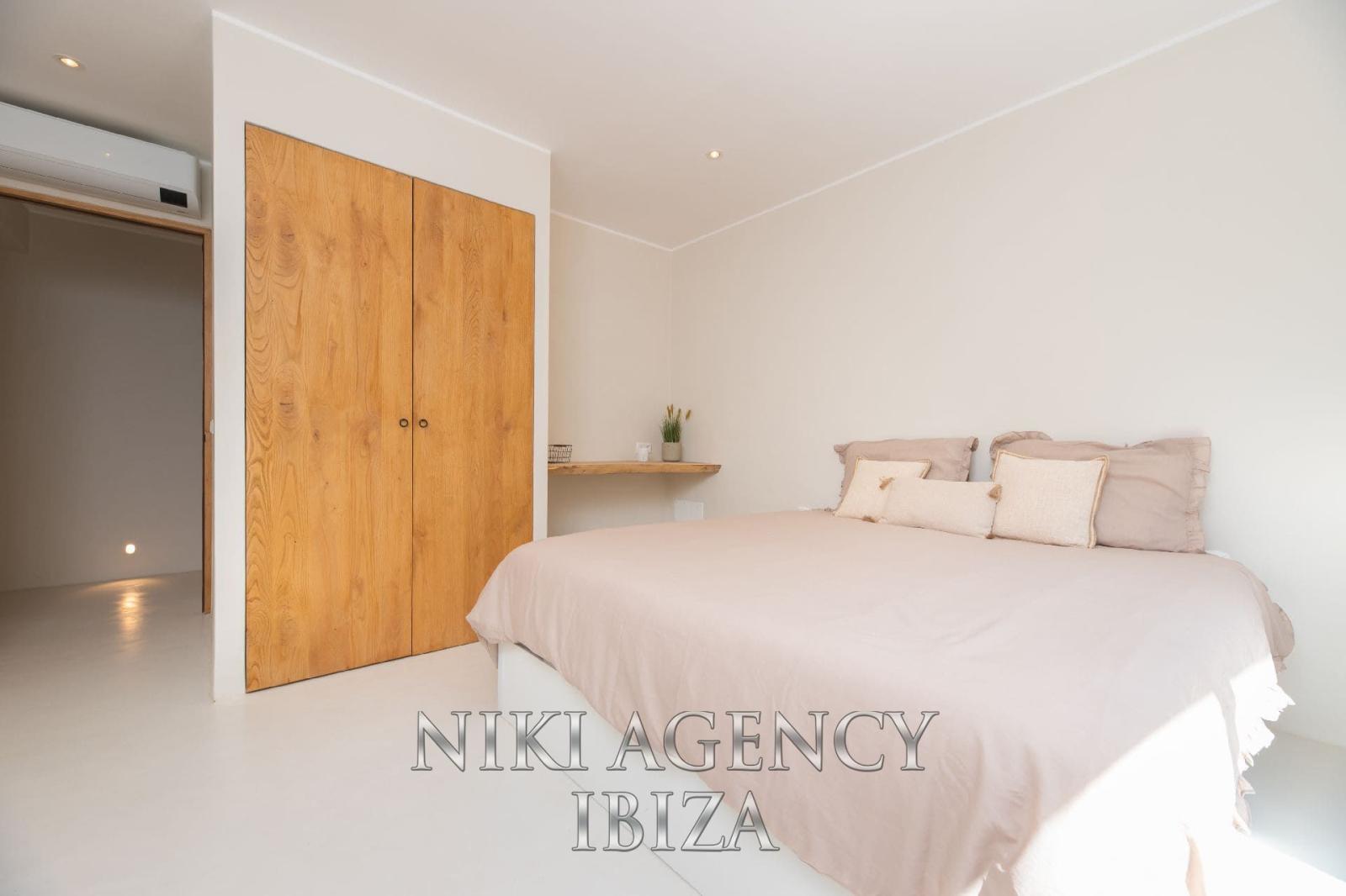 Chalet for Sale in Santa Eulalia del Río