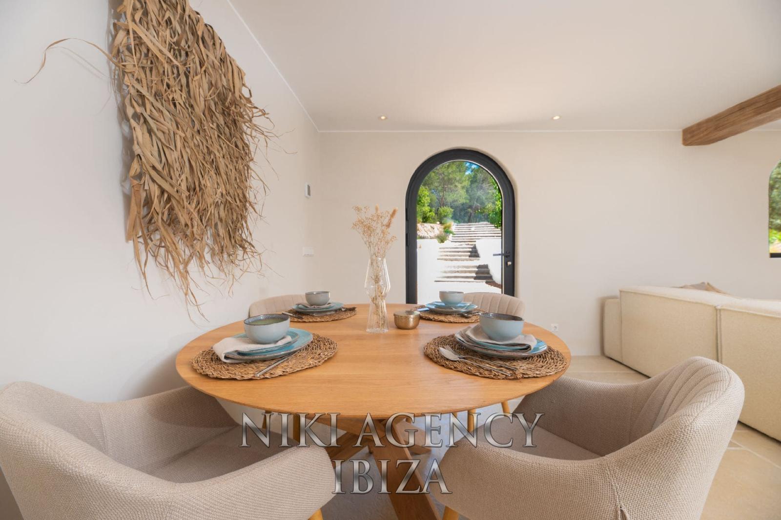 Chalet for Sale in Santa Eulalia del Río